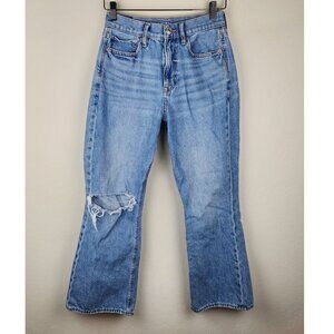 American Eagle Highest Rise 90s Flare Jeans Distressed Ripped Knee sz 4 Short
